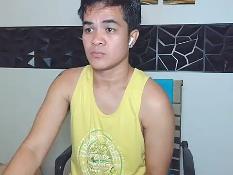 yourmikexxx live cam on StripChat