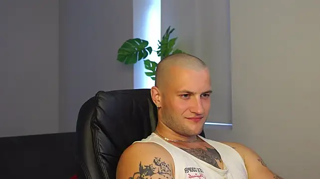 Igor_Wilde live cam on StripChat