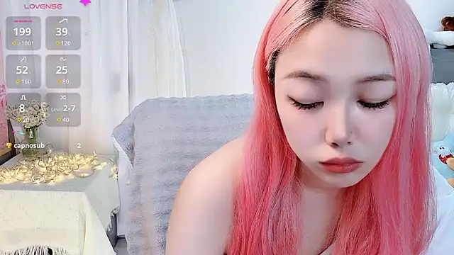 -Nini-- live cam on StripChat