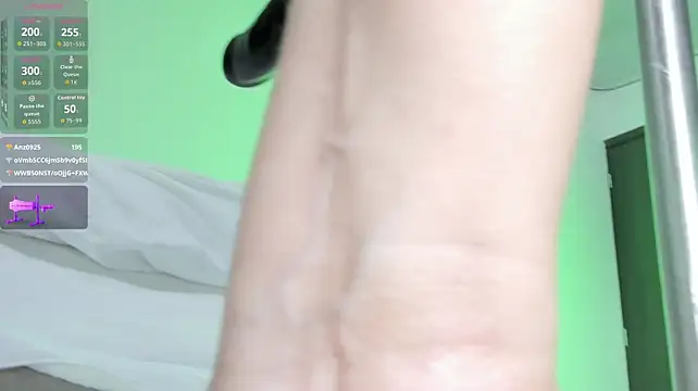 _julyy_ live cam on StripChat