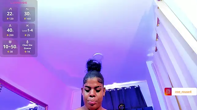 zoee_rose live cam on StripChat