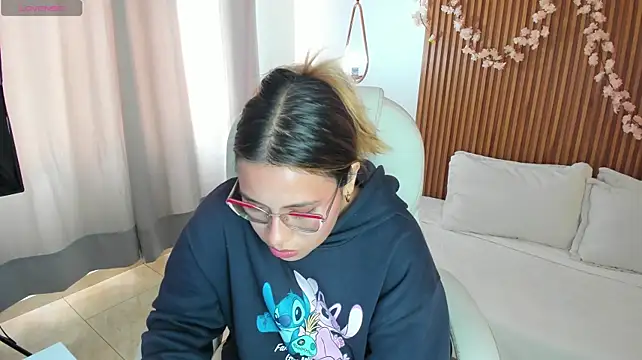 Evely_crosss live cam on StripChat