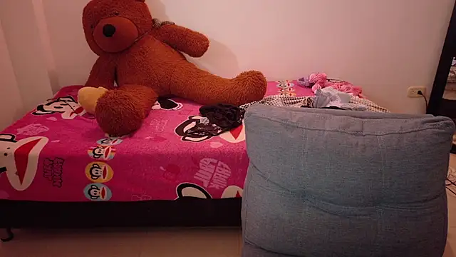 sofia_tinysex