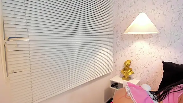 Chloe__Brm