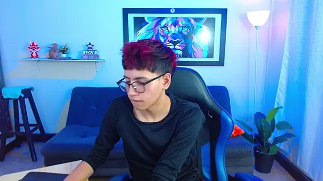 alexcum_18