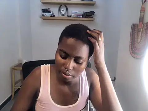 sweetsin12 live cam on StripChat