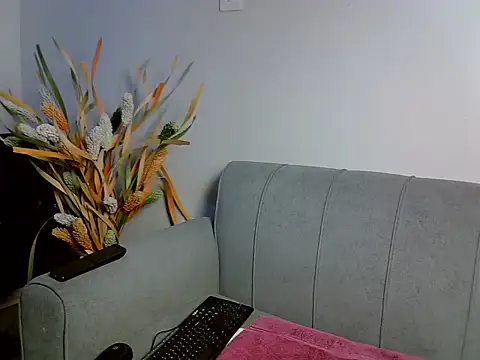 Prettyglam live cam on StripChat