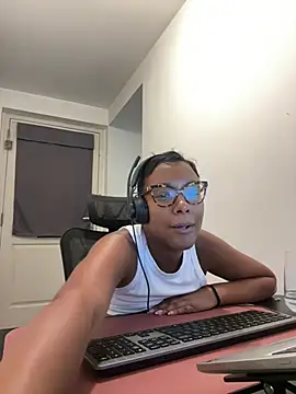 Melia_Rayne