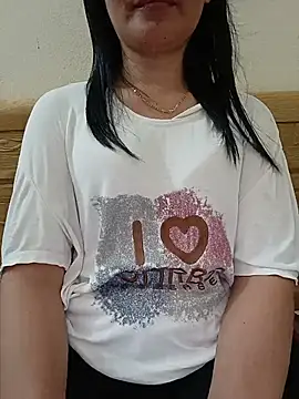 Doremon_95 live cam on StripChat
