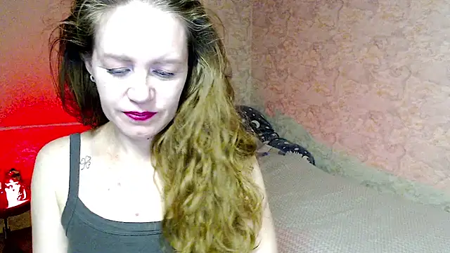 Fern_Lust live cam on StripChat