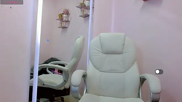 SHARONCUTE_F1 live cam on StripChat