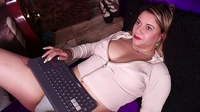 EroticDuels live cam on StripChat