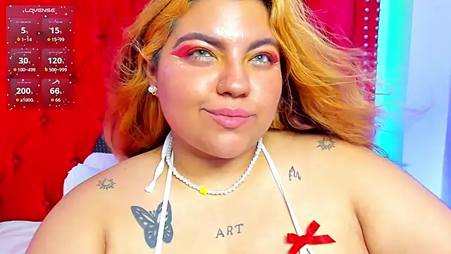 SunnyHoney_ live cam on StripChat