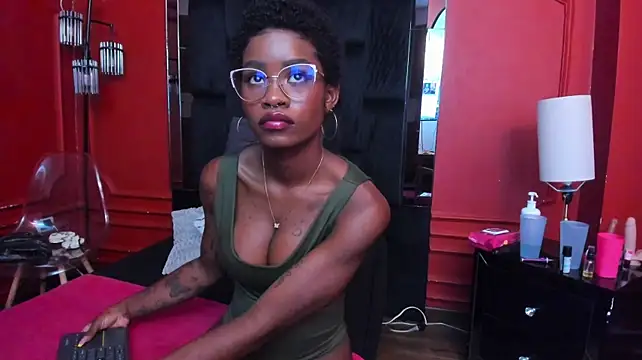 amber-hill live cam on StripChat