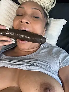 msbaddiebabe101 live cam on StripChat
