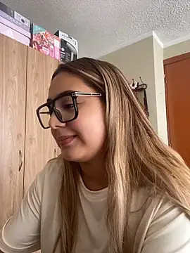 Miabonnett_ live cam on StripChat