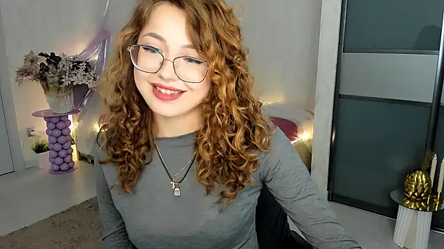 SereneFlame live cam on StripChat