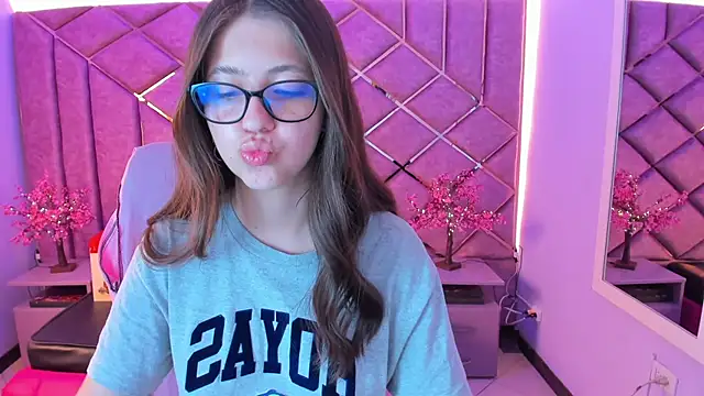 sarah_sweett_ live cam on StripChat