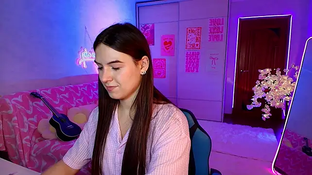 luna_lust_212 live cam on StripChat