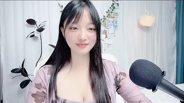 Winnie666999 live cam on StripChat