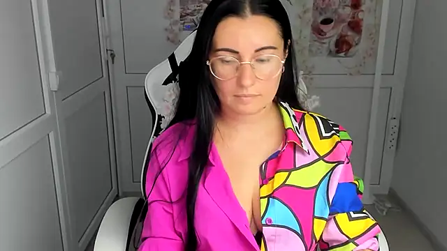 ChloeVibee live cam on StripChat