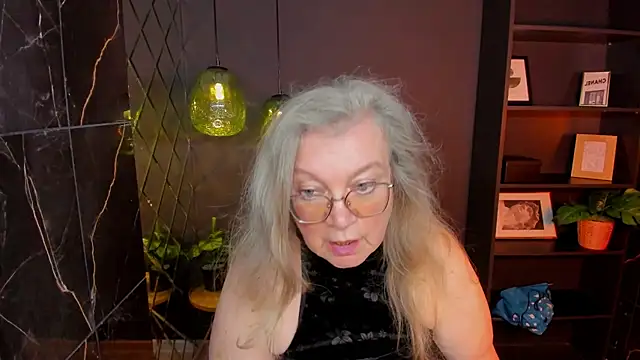 NataliMellow live cam on StripChat