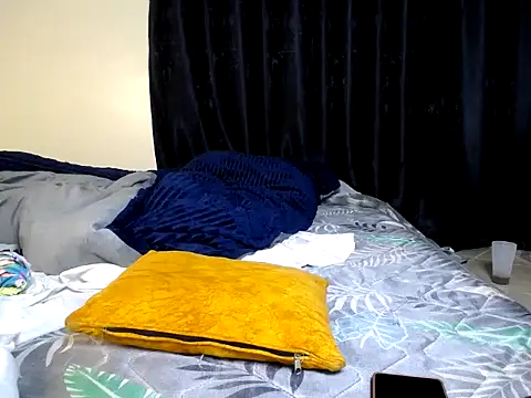 midnight_snac live cam on StripChat
