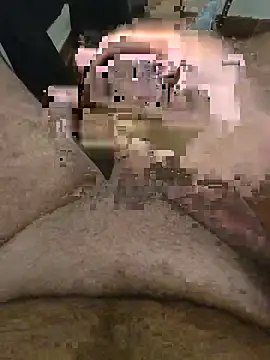 cuckold123 live cam on StripChat
