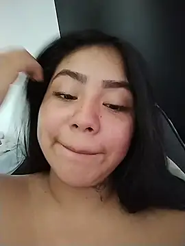 Amber_Herrera live cam on StripChat