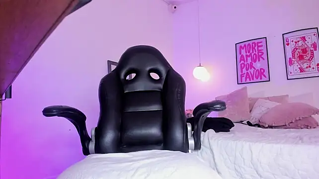 camilaa7 live cam on StripChat