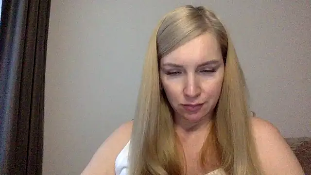 Neralith live cam on StripChat