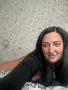 ksuha11 live cam on StripChat