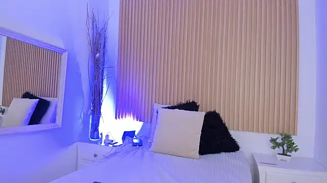 GenesisRuiz live cam on StripChat