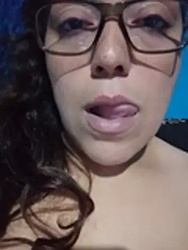 tudiablaxxx live cam on StripChat