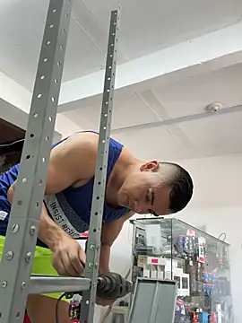 Paul22cm- live cam on StripChat