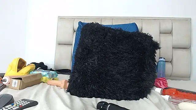 Hanna_Wilson1 live cam on StripChat
