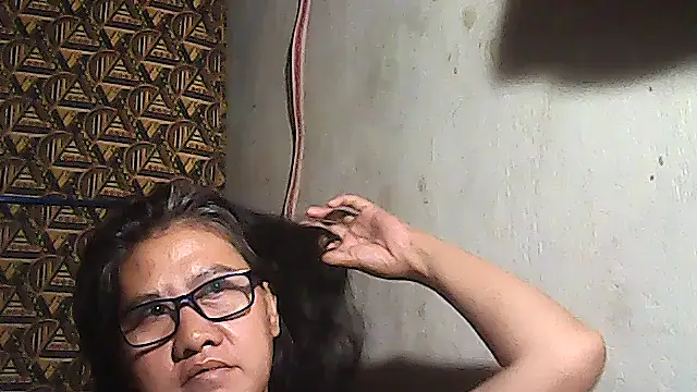 sweetsosie18 live cam on StripChat