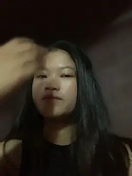 LilyLily68 live webcam