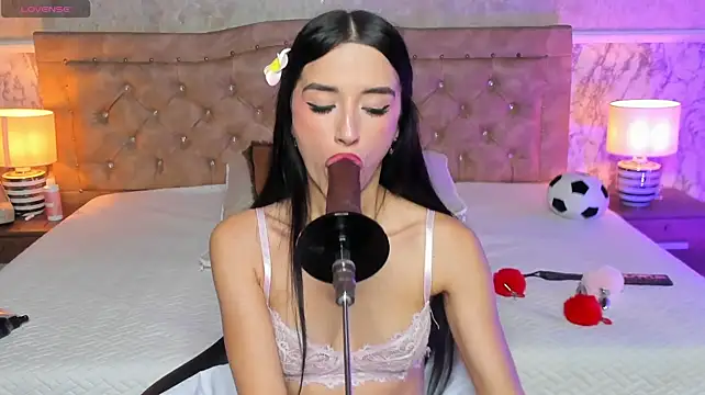 MELODYY_SWEET live cam on StripChat