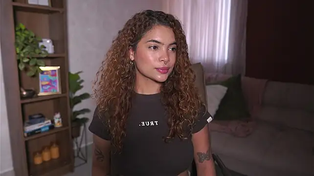 HannahEvanss live cam on StripChat