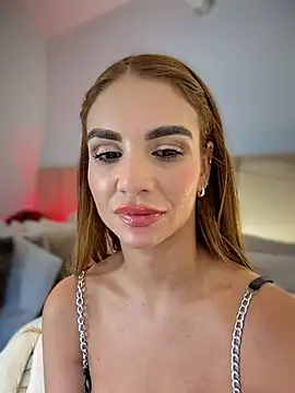 Lia_Brooks