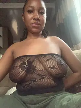 SadeAmara live sex cam