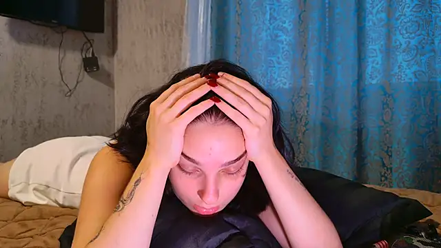 JuliDavo live cam on StripChat