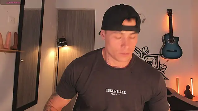 connorsmiith live cam on StripChat