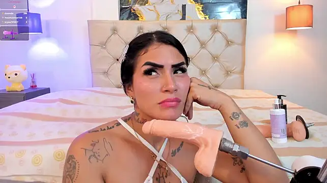 Preetty_Moon live cam on StripChat