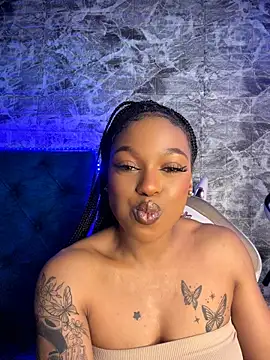 Melany_Williams live cam on StripChat