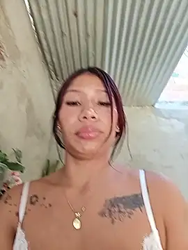 Rous-squir live cam on StripChat