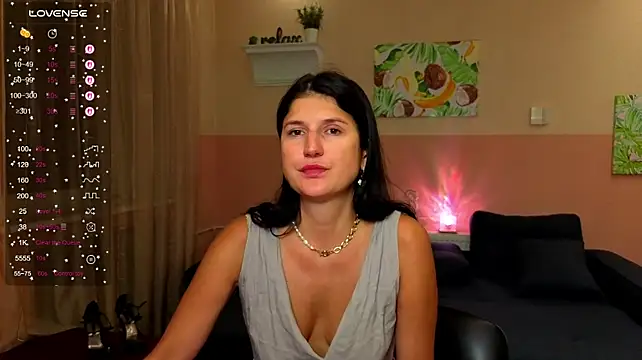 Alianna_Solo_Kisses live cam on StripChat