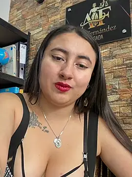 _Sarah-Office1 live cam on StripChat