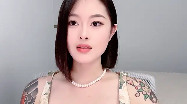 Ivy_360 live cam on StripChat